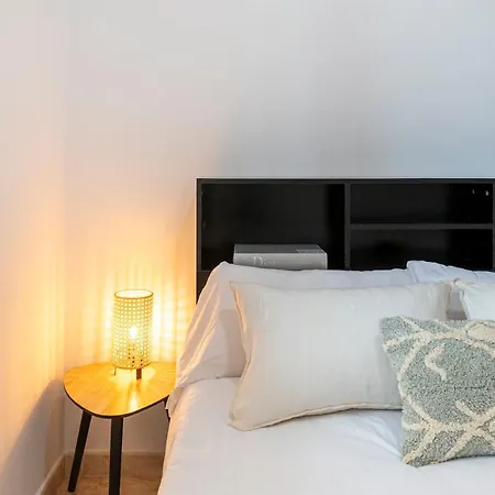 Cozy In With Views Апартаменты *