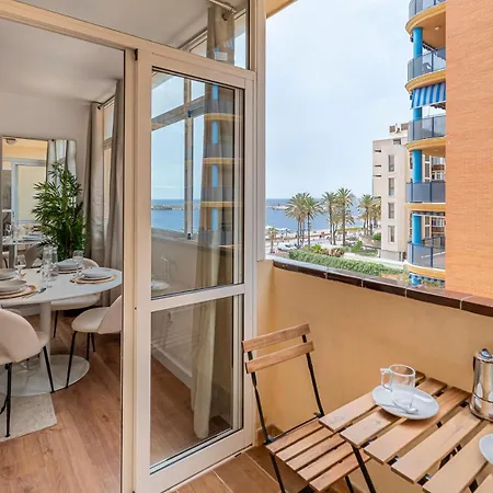 Cozy In With Views Апартаменты *